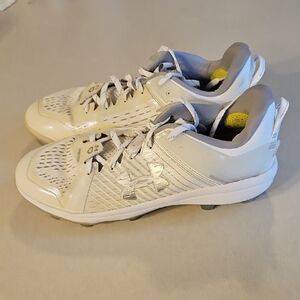 Under Armour Mens Yard Low Mt Baseball Cleats